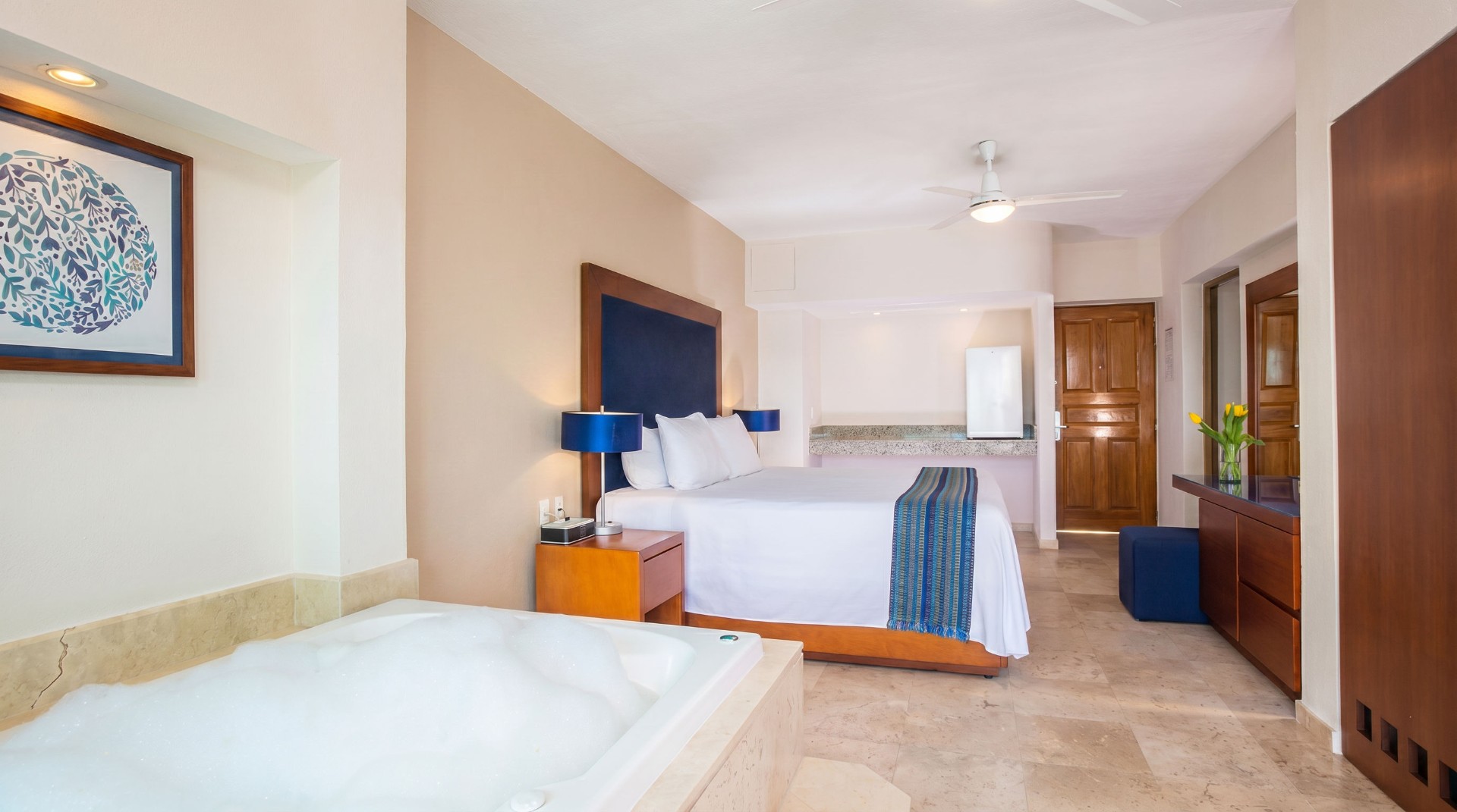 Crown Plus Suite 2
